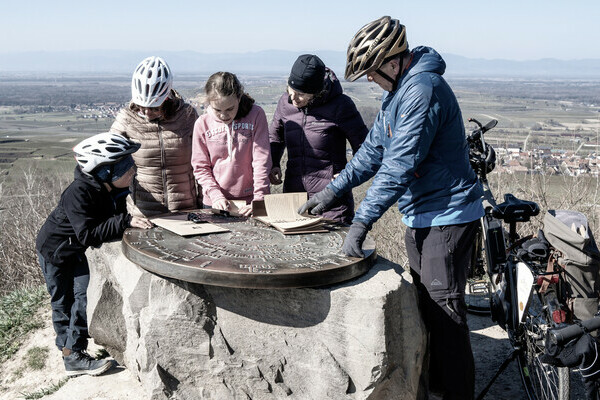 Auf den Spuren von König Otto Bildnachweis: Mit freundlicher Genehmigung von Berggeheimnis Auf den Spuren von König Otto Bildnachweis: Mit freundlicher Genehmigung von Berggeheimnis